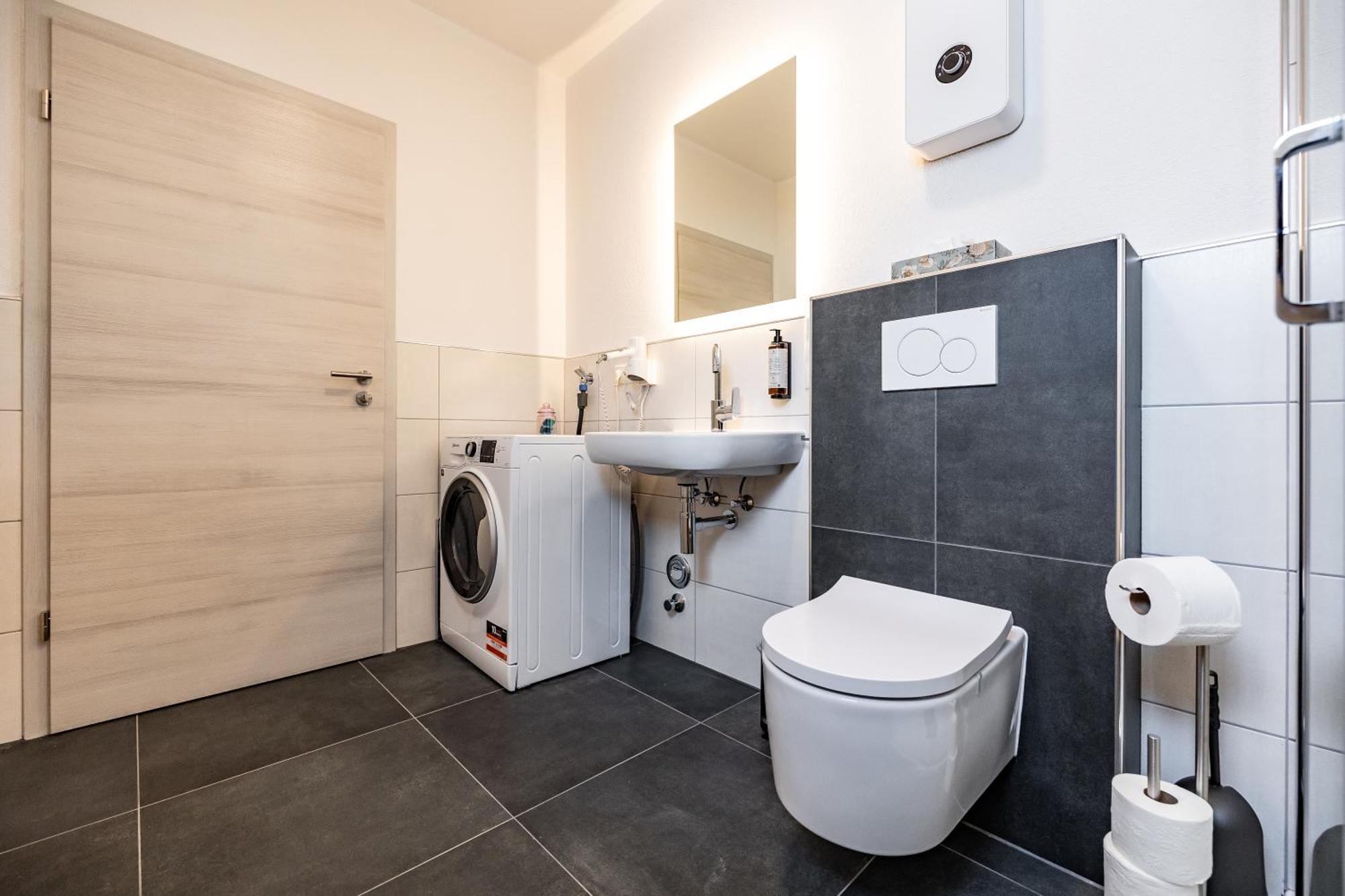 Eifelcomfort Modernes Apartment In Zentraler Lage Pruem Exterior photo